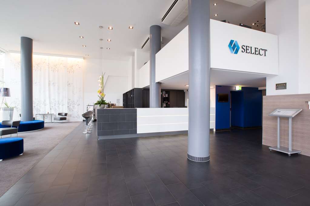 Select Hotel Berlin Spiegelturm Exterior foto